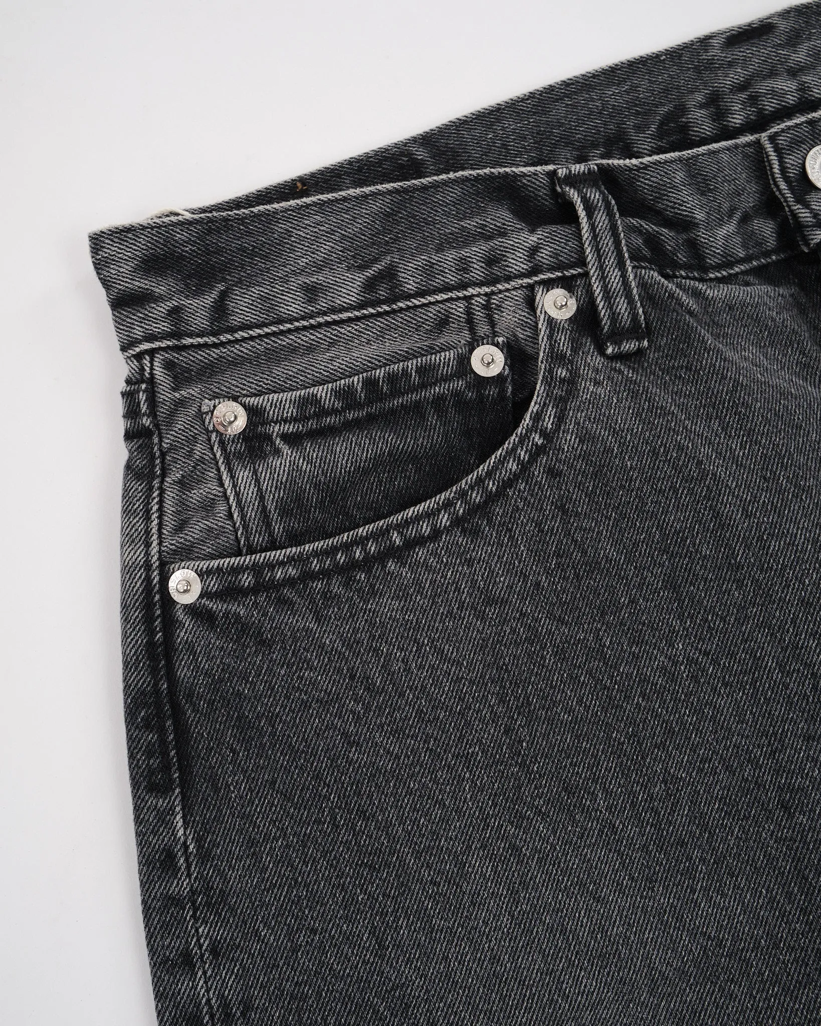 107 IVY FIT BLACK DENIM STONE WASH