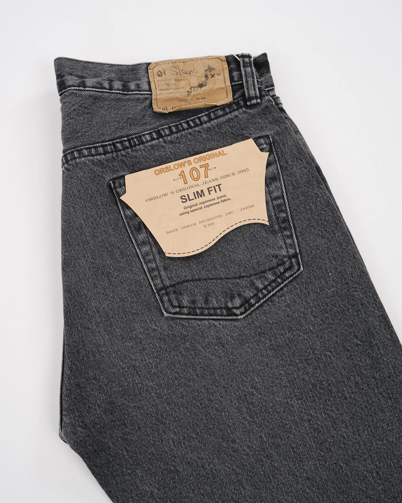 107 IVY FIT BLACK DENIM STONE WASH