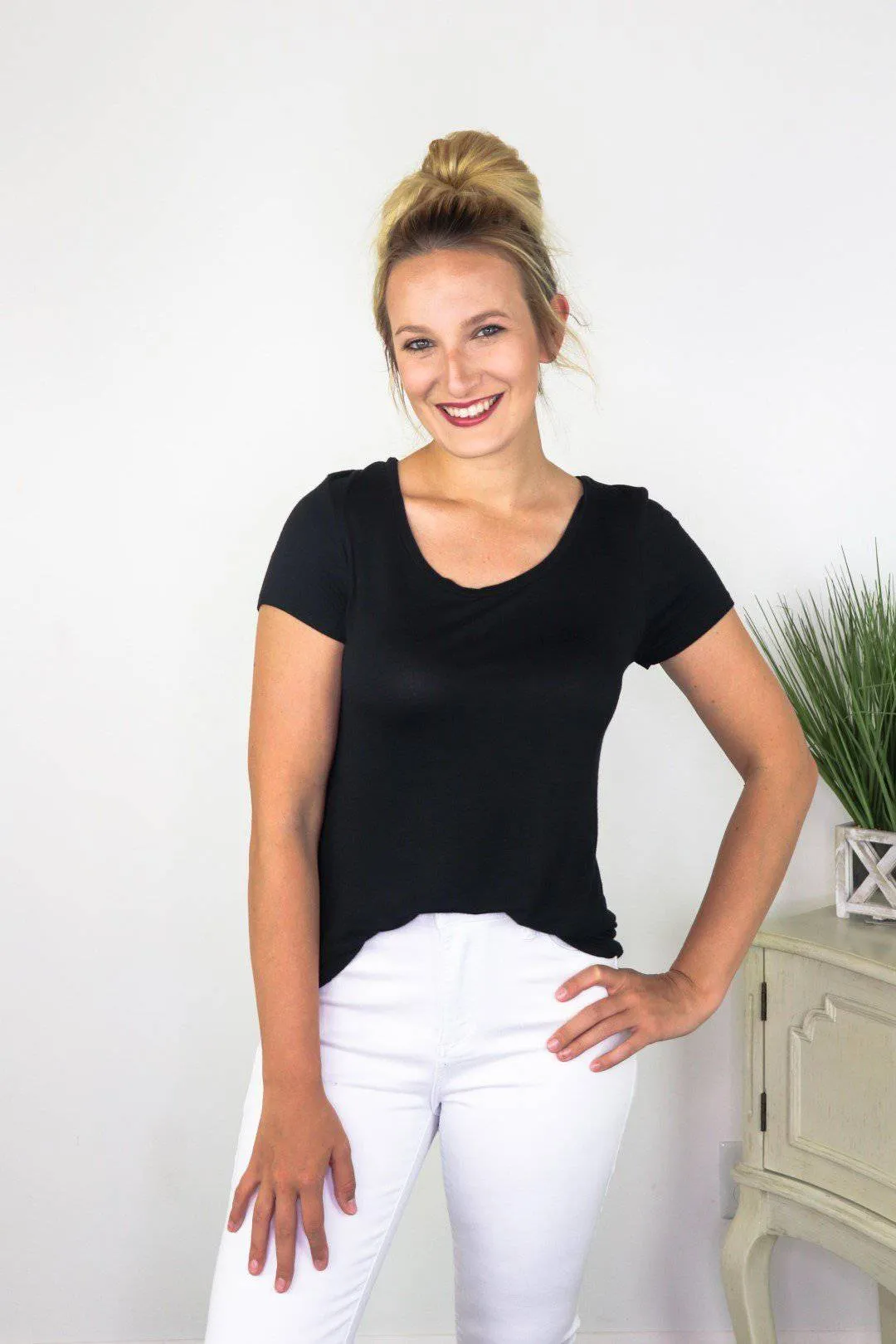 Black Scoop Neck Short Sleeve Top