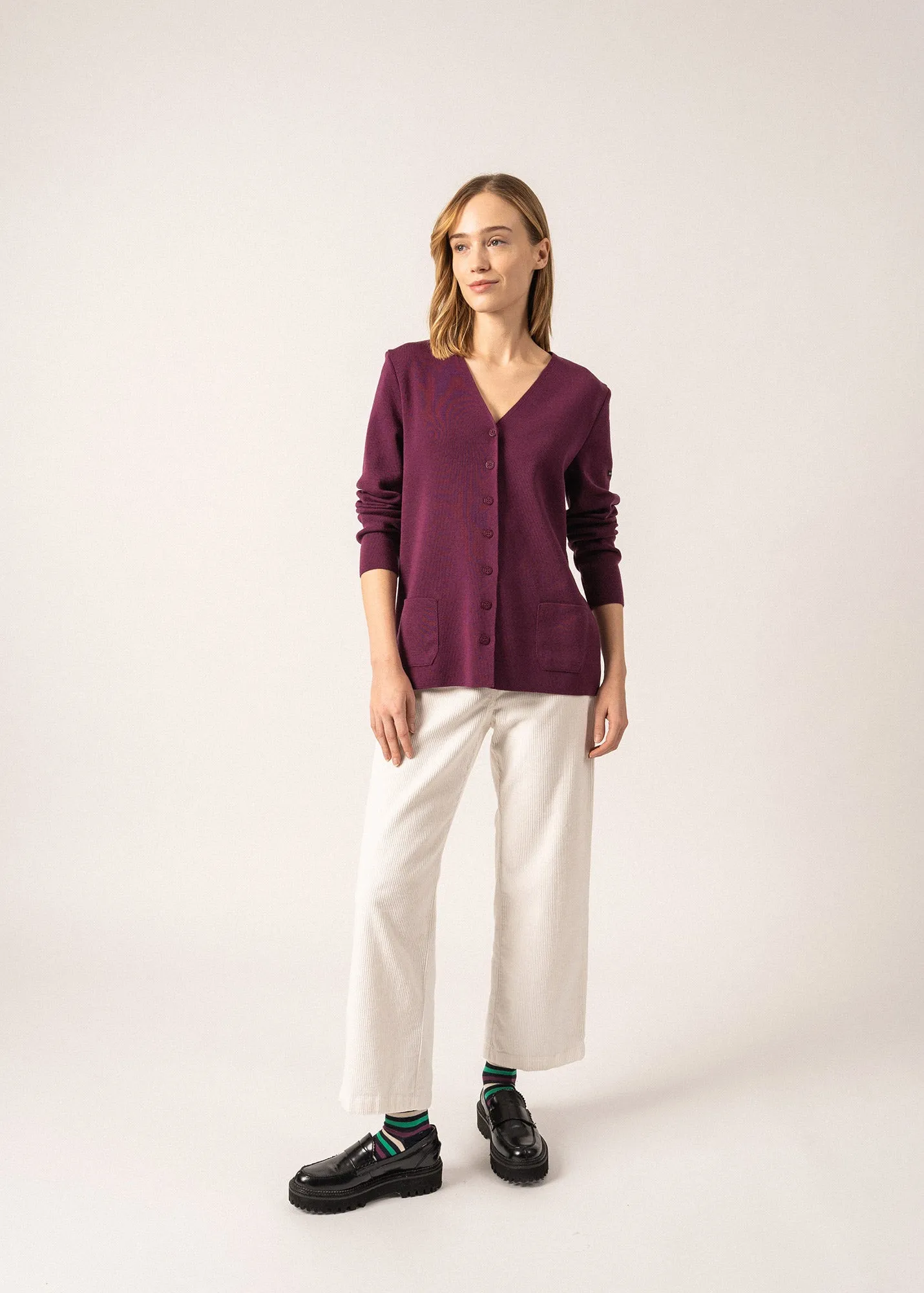 Blainville V neck cardigan - buttoned, in soft wool (PRUNE)