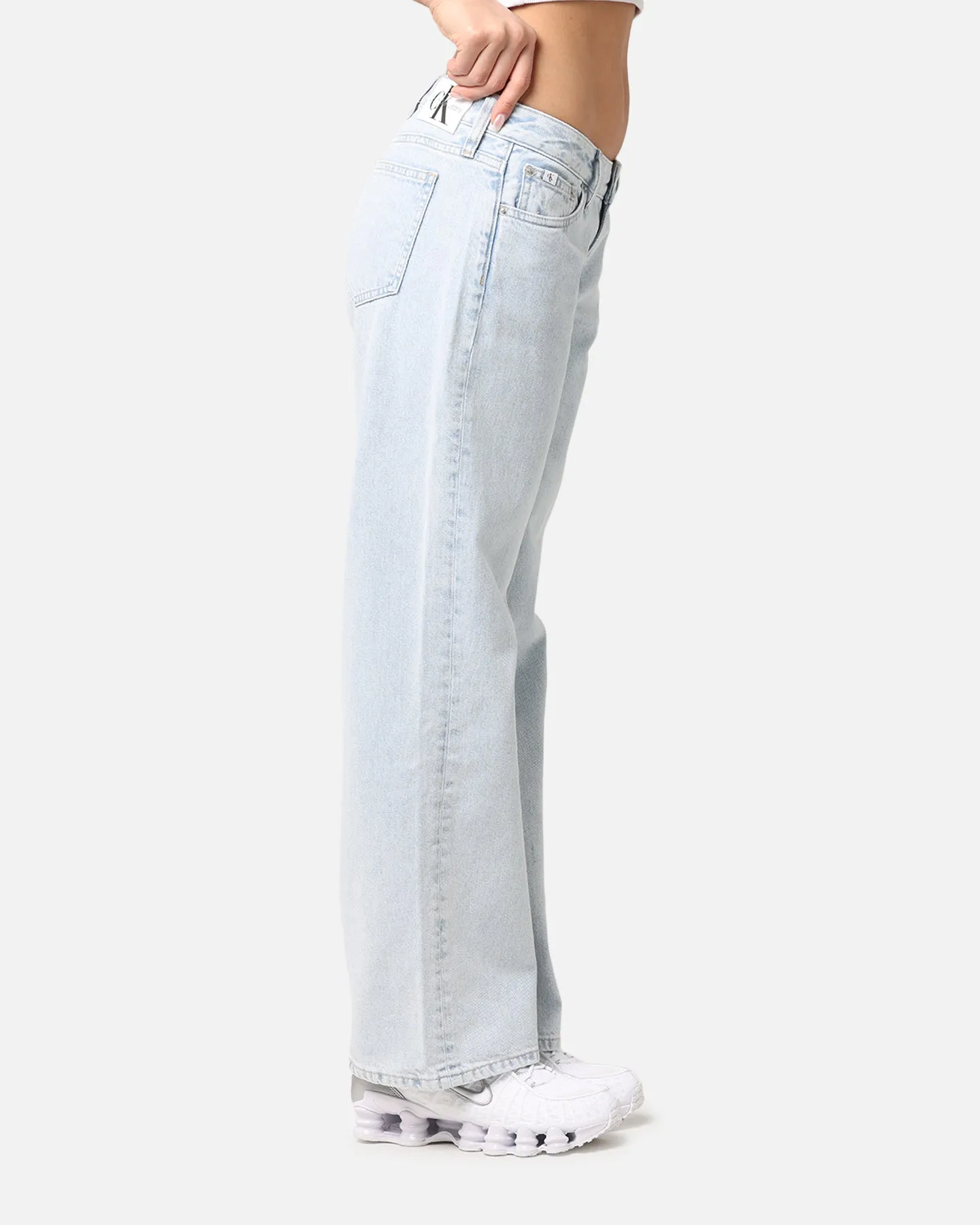 Calvin Klein Women's Extreme Low Rise Baggy Jeans Denim Light Blue