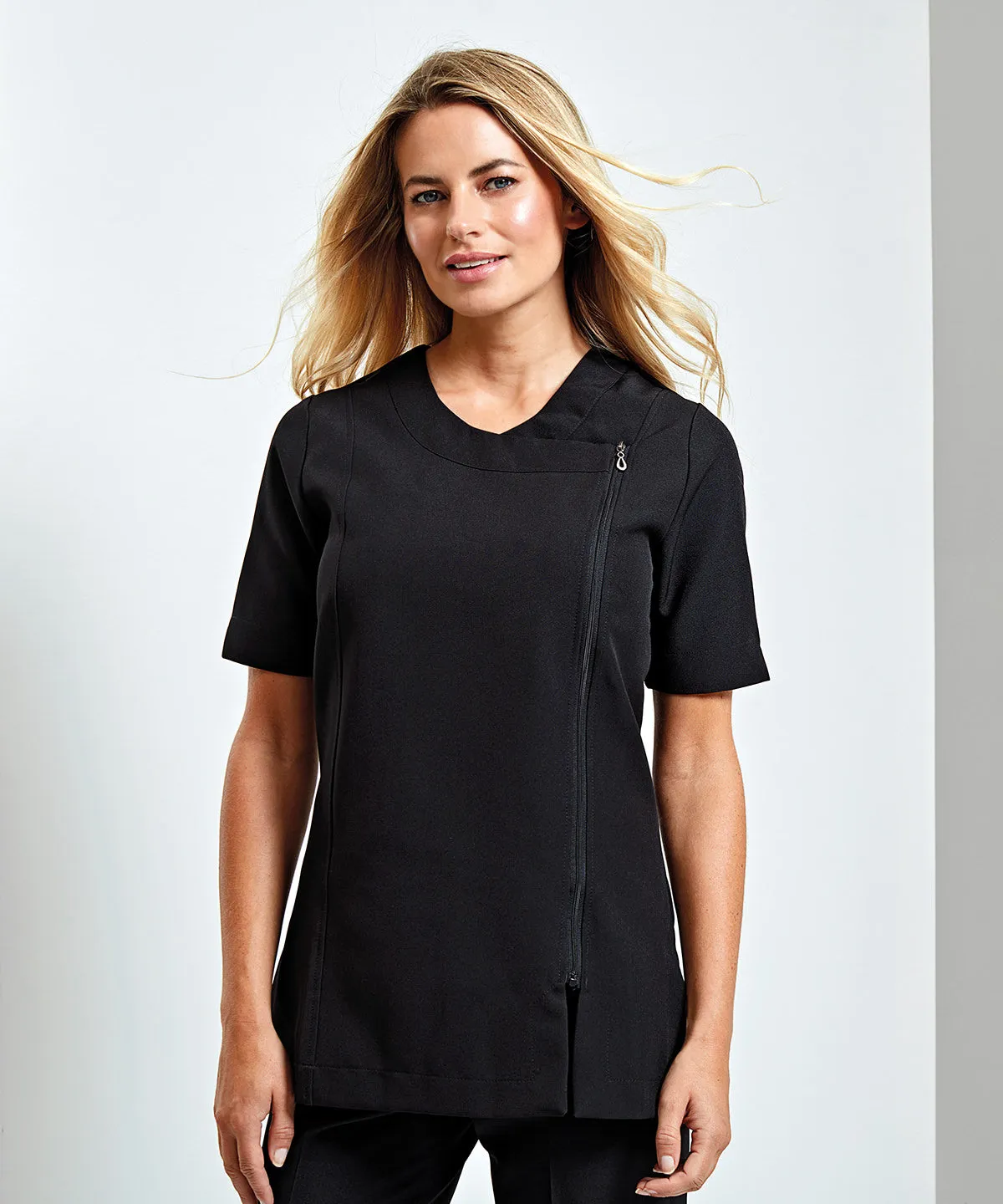 Camellia beauty and spa tunic | Black