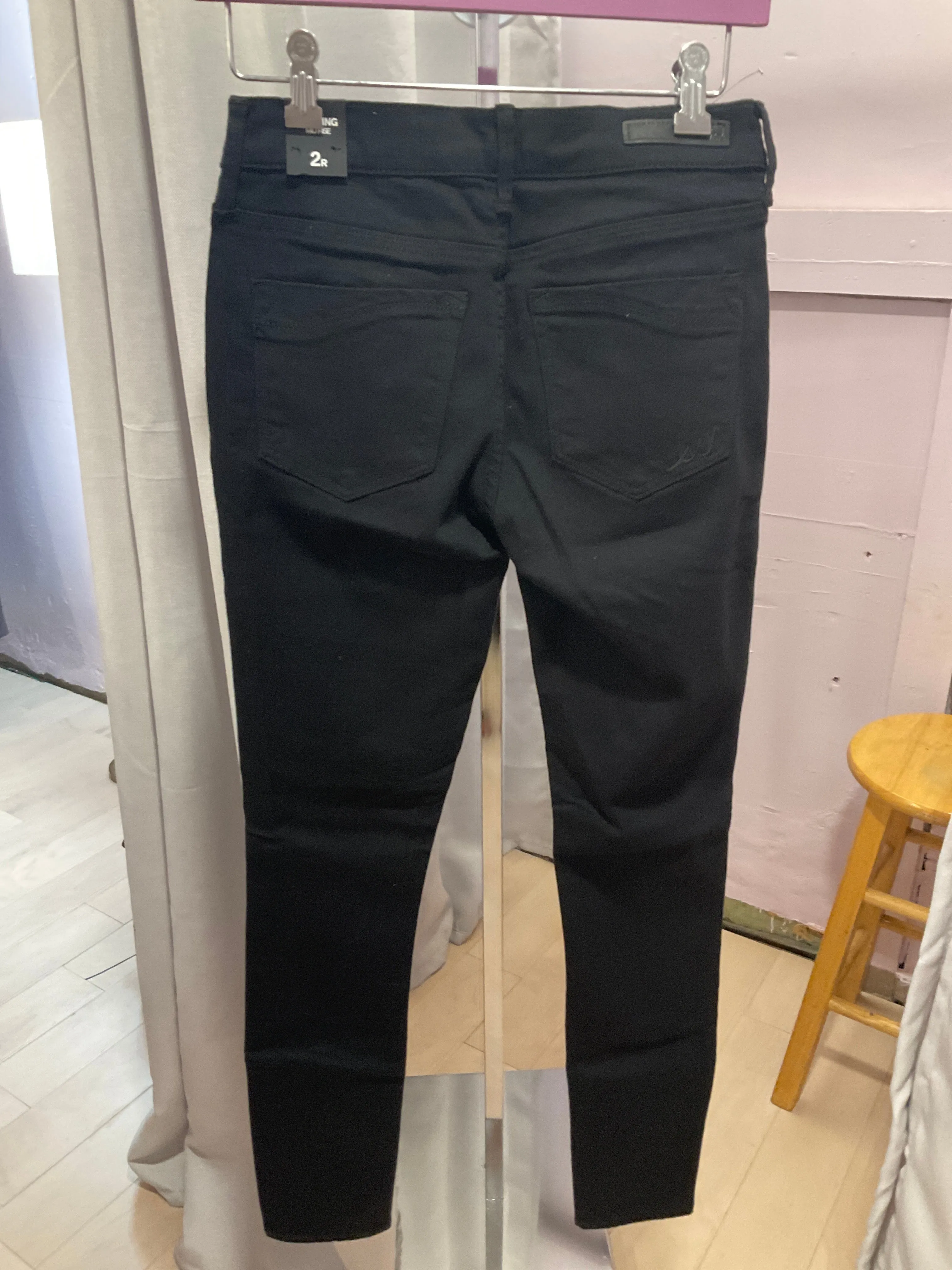 {{ClientCode}} BLACK EXPRESS JEANS, 2