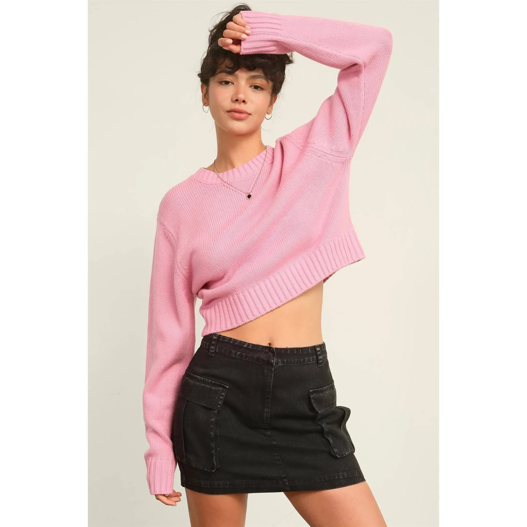 CREW NECK CROPPED KNIT SWEATER