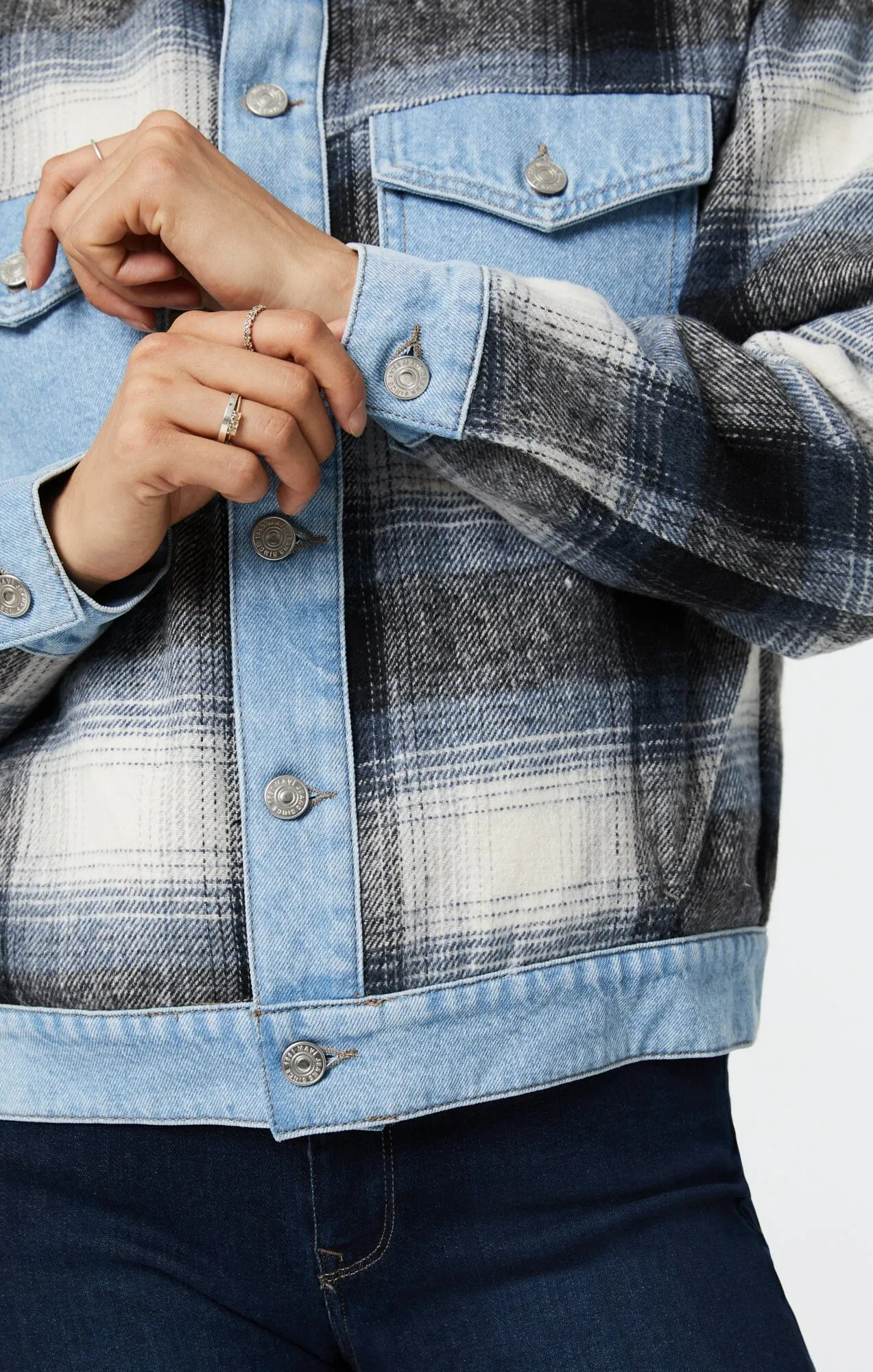 NELLIE JACKET IN GREY PLAID