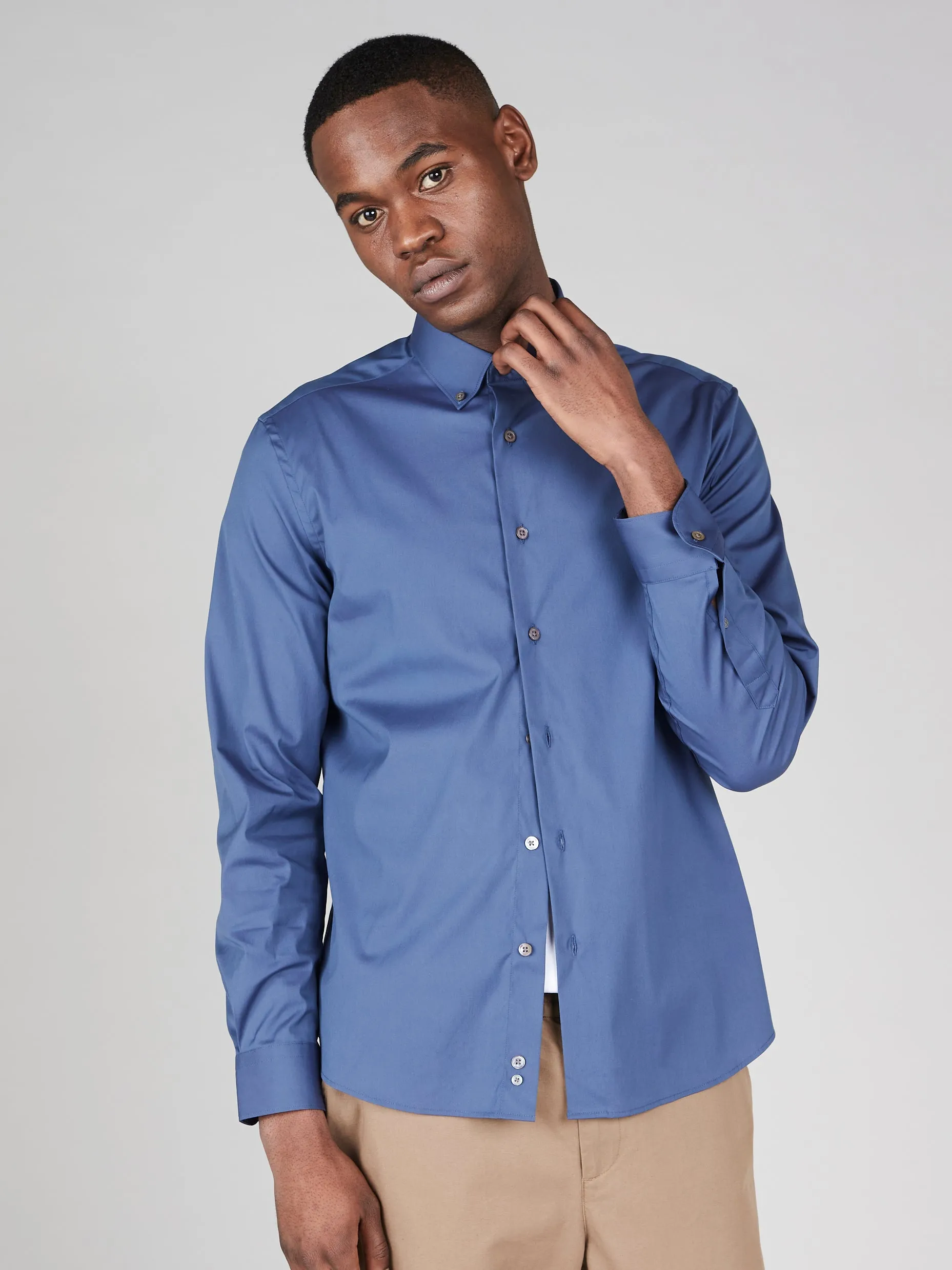 Smart Stretch Button Collar Travel Shirt