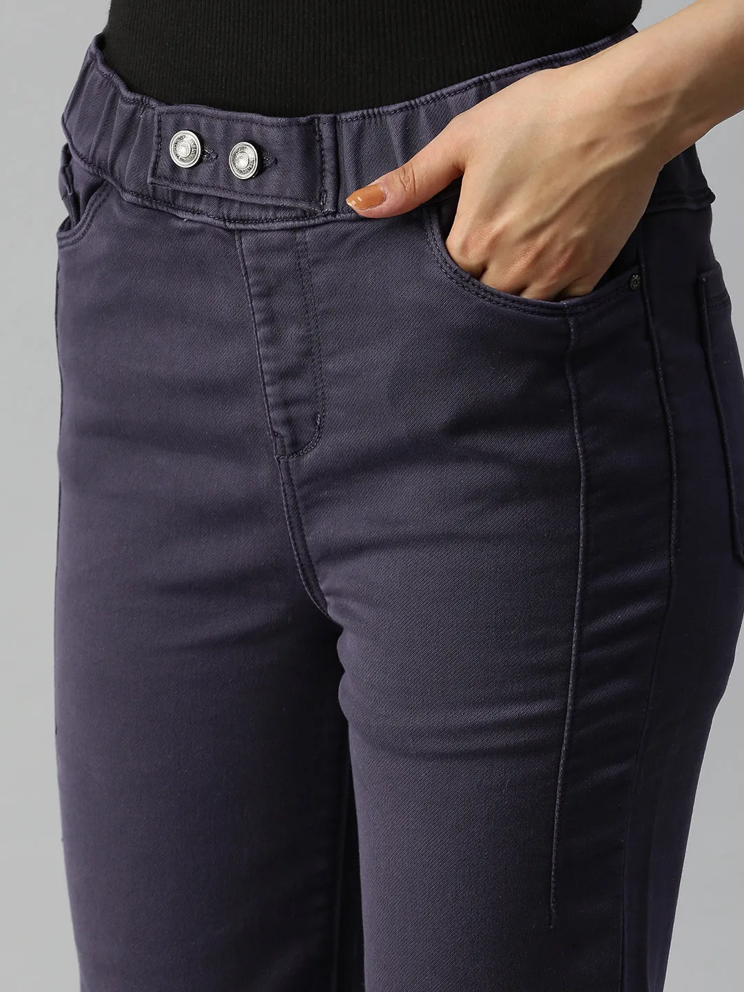 Women's Purple Solid Denim Relaxed Jeans